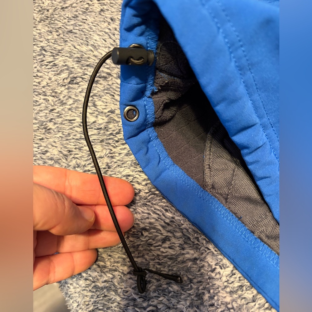 ASICS Men's Vibrant Blue Performance Jacket - Picture 6 of 16